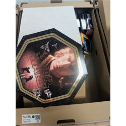 Limited edition collector's plates, including Doctor Who, Buffy the Vampire Slayer, Star Wars, Lord of the Rings and Star Trek examples, mostly boxed and some empty boxes