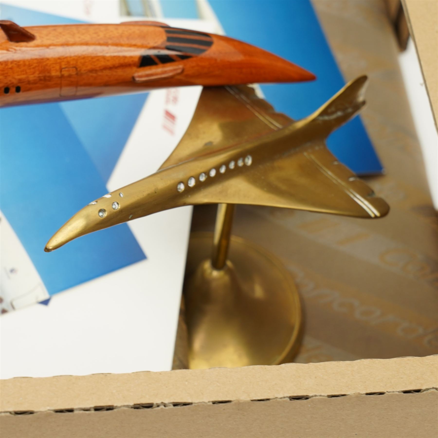Concorde related memorabilia, including various models, stamps, fabric cases, luggage tags etc