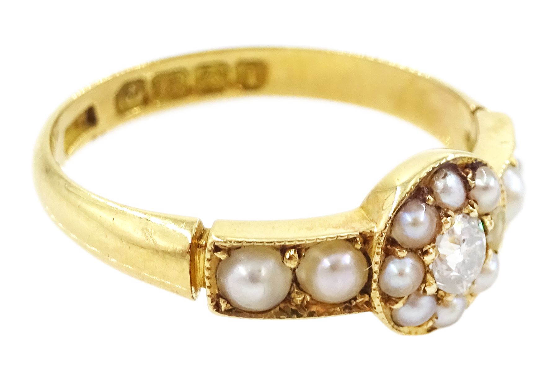 Edwardian 18ct gold single stone old cut diamond and split pearl cluster ring, with pearl shoulders, Birmingham 1910