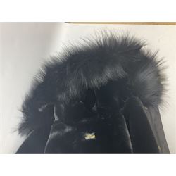 Posh Poms black raccoon fur collar parka coat lined with fur, new, unused 