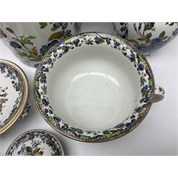 Copeland Spode toilet set in blue flower pattern, comprising wash jug, slop bucket, two soap dishes, toothbrush holder and chamber pot, slop bucket H28cm