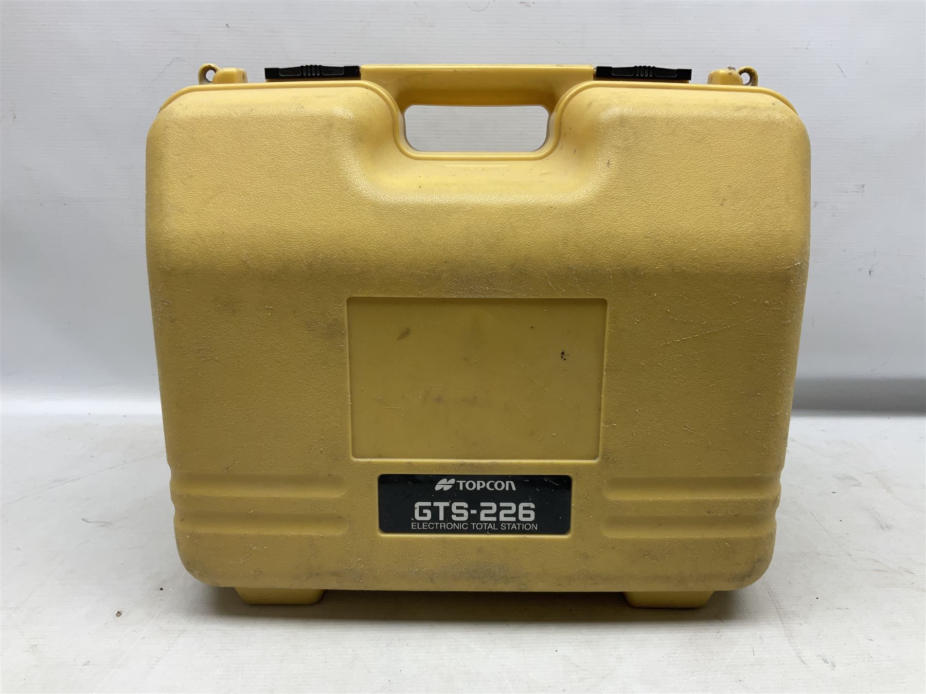 Topcon land surveying equipment - GTS 226 Electronic Total Station, serial no.UN4962; in carrying case with charger and spare battery; together with Leica tripod (2)