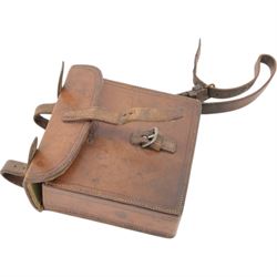 Hunting silver mounted spirit flask, hallmarked and silver plated sandwich tin enclosed within a leather case, stamped Vickery, Regent, H14cm 