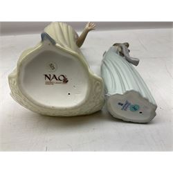 Lladro figure Ingenuine Woman no. 5487 (a/f), Nao figure, Goebel bird figure CV86 1967, Goebel Chaffinch 38023-06, Arden Scultpures robin figure group etc