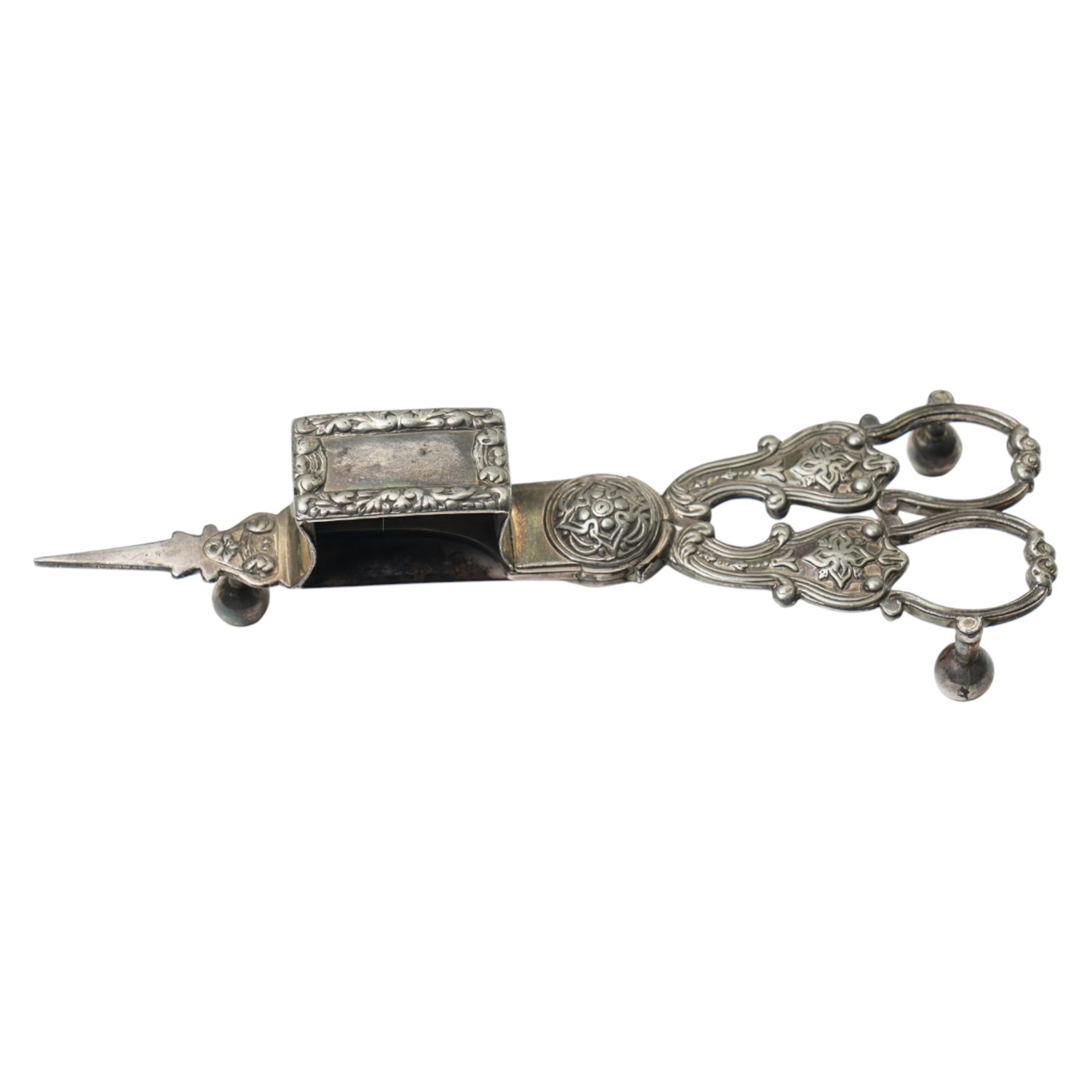 Victorian brass and black japanned microscope with accessories in original mahogany box; snuffing scissors and card case