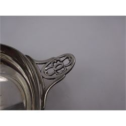 1920s silver twin handled dish, of circular form with pierced floral handles, hallmarked Deakin & Francis Ltd, Birmingham 1929, not including handles D12cm