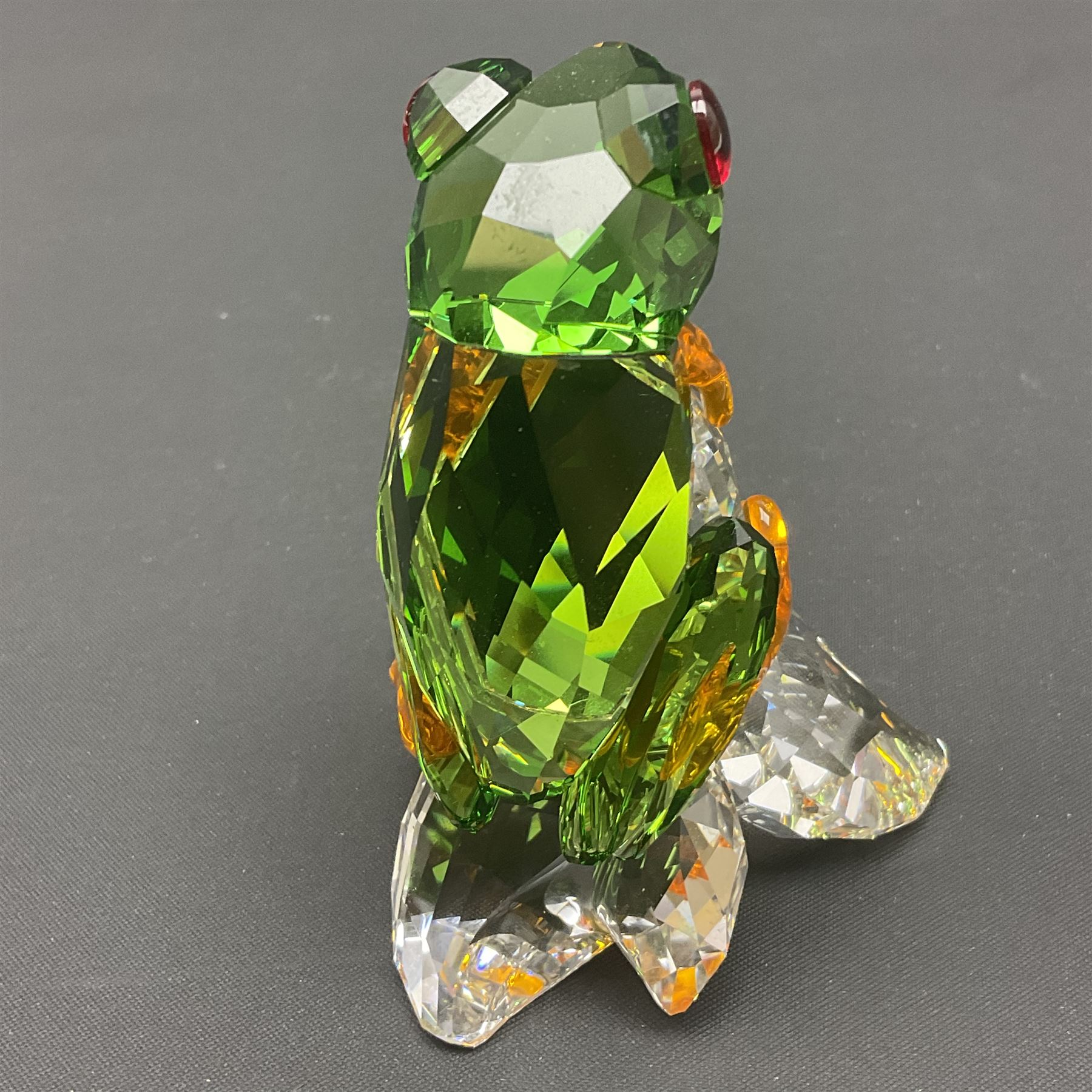 Pair Swarovski Crystal frogs, designed by Elizabeth Ademer, H8cm