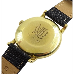 International Watch Company Schaffhausen gentleman's 18ct gold, automatic wristwatch No.1493423, cal.8531, pie pan dial with date aperture, hallmarked, on black leather strap