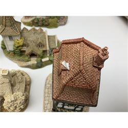 Ten Lilliput Lane models, to include Firemans Watch, The Rest House and Green Gables, Titmouse Cottage etc, all with deeds and original boxes (10)