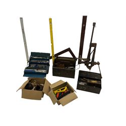 Large engineer's floor/bench vice; four boxes of various tools including socket sets, planes, spanners, hammers etc; two glue pots; spirit level and set square