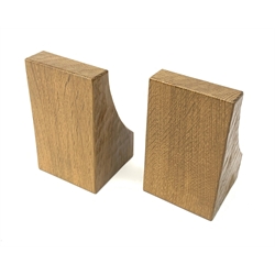'Mouseman' pair adzed oak bookends by Robert Thompson of Kilburn, carved mouse signature to each end, H16cm