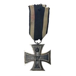 WW1 German Iron Cross 2nd Class with rib