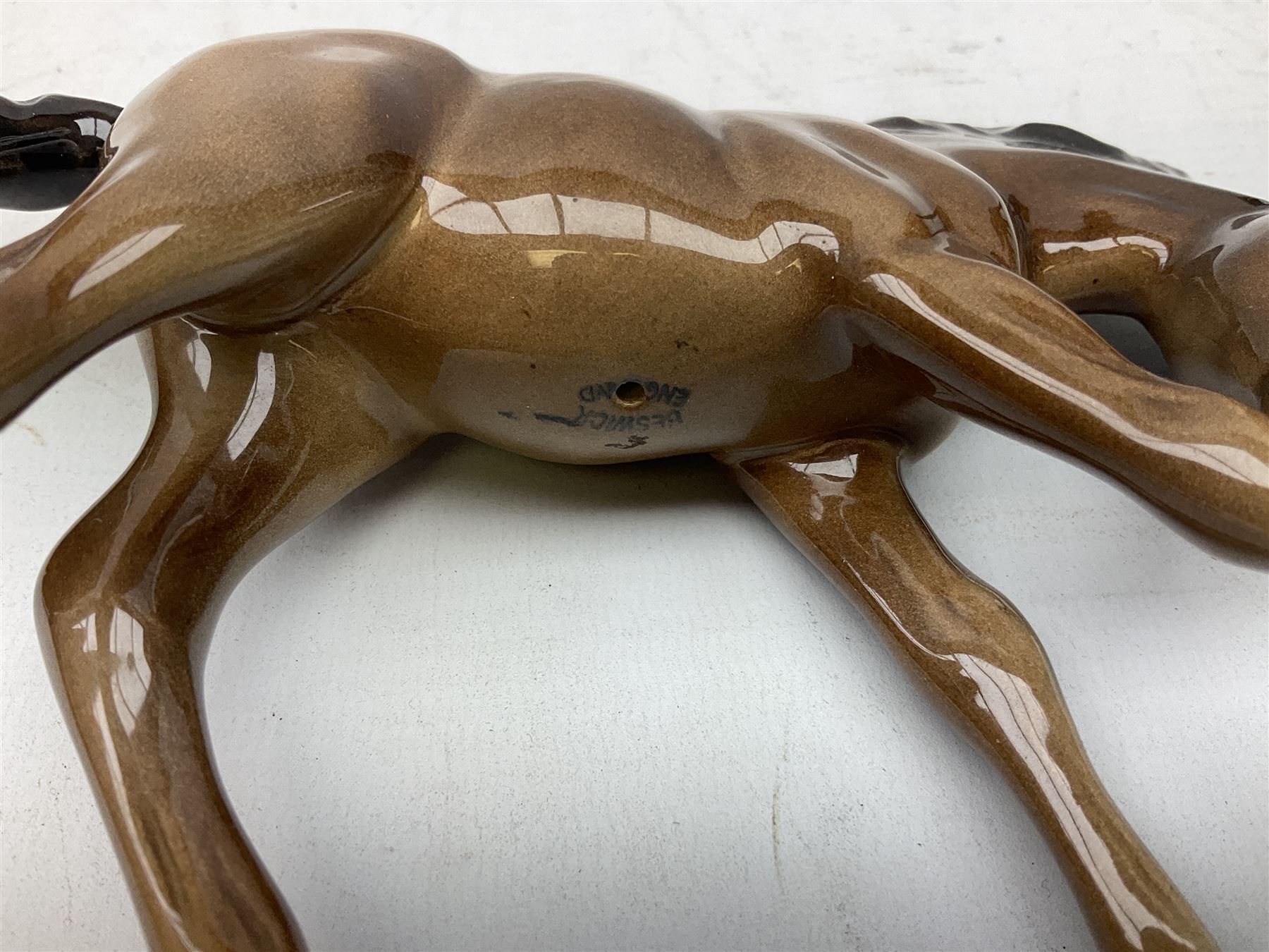 Six Beswick figures of bay horses, including large hunter no.1734, Shire horse no.818, horse with tucked head no.1549, etc (6)