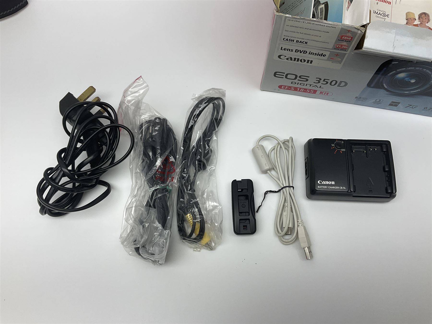 Canon EOS Digital Rebel camera body, serial no. 1960505067, with 'Canon Zoon EF-S 18-55mm 1:3.5-5.6 II' lens, in original box 