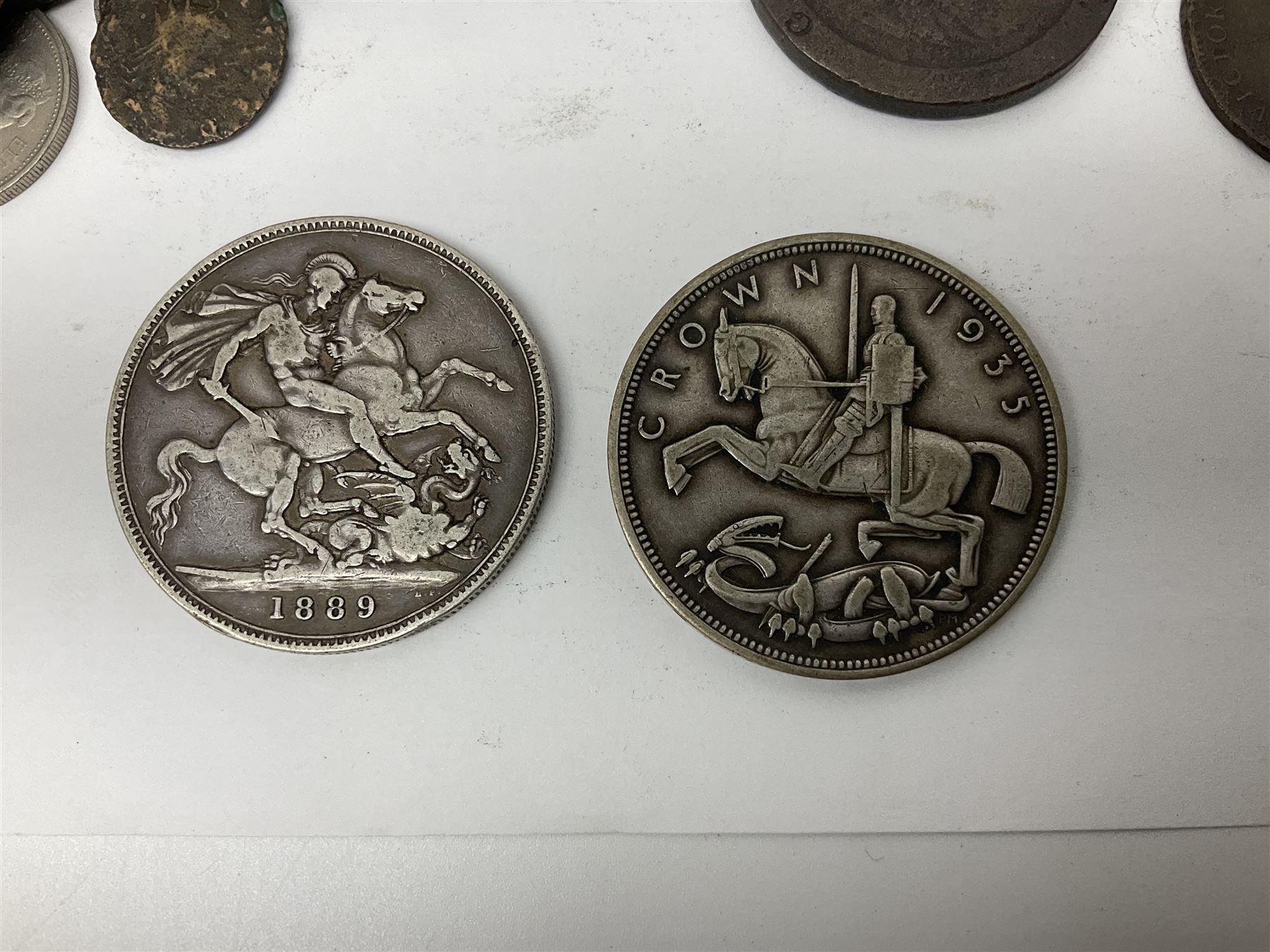 Queen Victoria 1889 crown coin, King George V 1935 crown, Queen Elizabeth II 1977 silver proof crown, small number of Great British pre 1947 silver coins, other pre-decimal coinage, World stamps including Argentina, Australia, Belgium, Canada, France, Germany etc 