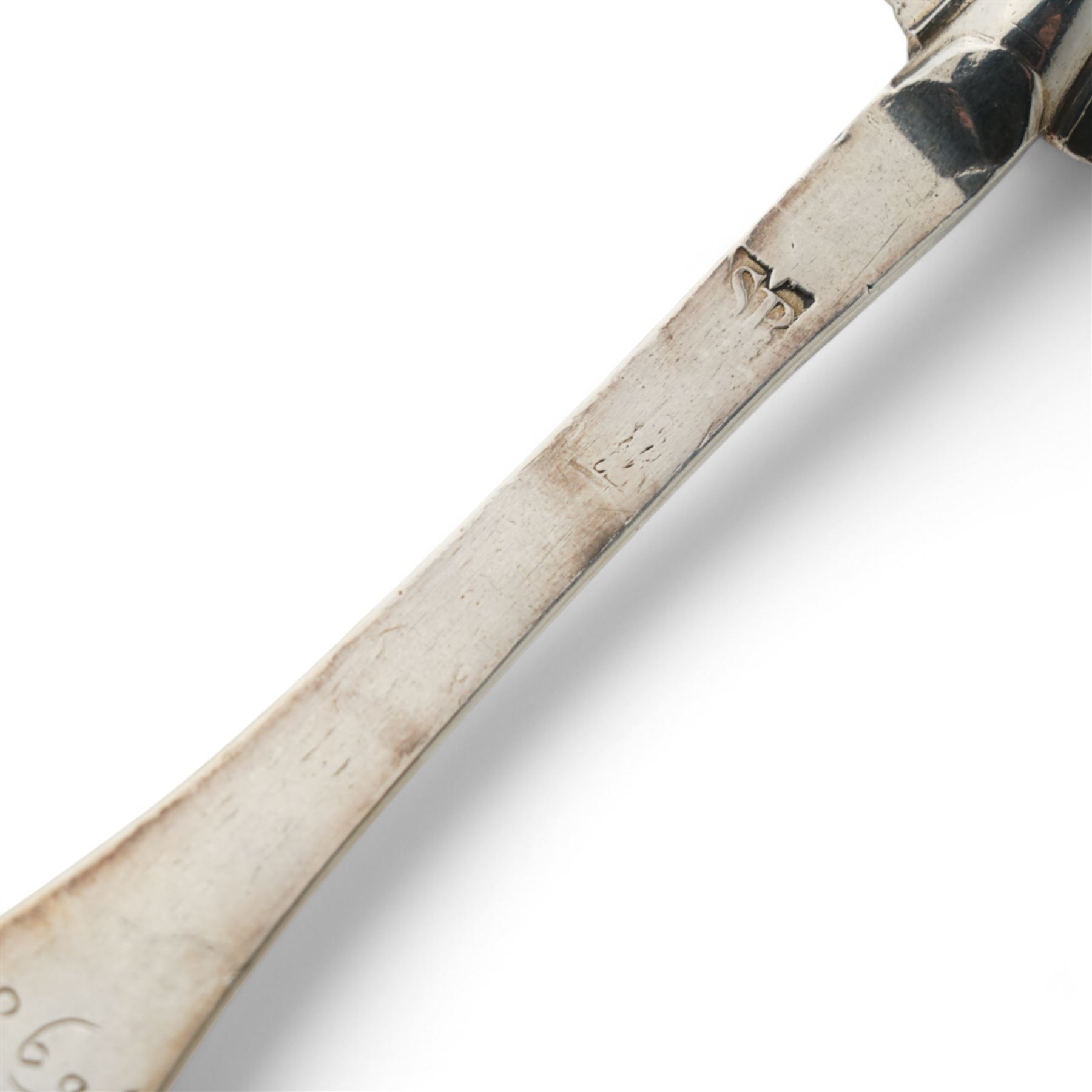 William III silver trefid spoon with rat tail oval bowl, the terminal engraved to the reverse I*E above R*S Jan 7th 1698, L19cm Makers mark SP