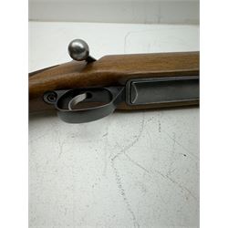 SECTION 1 FIRE-ARMS CERTIFICATE REQUIRED- Sako 85S .243 bolt action rifle, serial no; A77562, L101cm overall 