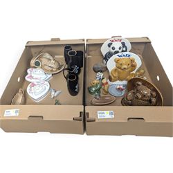 Wade ceramics, including Collectables Bears, animal figures, trinket boxes, vases etc