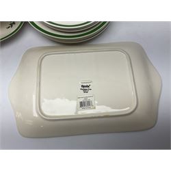 Collection of Spode Christmas Tree pattern part dinner service, comprising three covered tureens, eight dinner plates, eight side plates, eight dessert plates, sauce boat and saucer and serving platter (30)