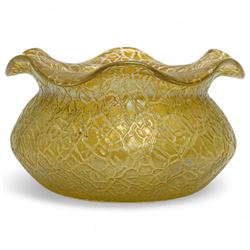 Early 20th Century Loetz Candia Mimosa pattern vase, of squat baluster form, with shaped rim, H7cm