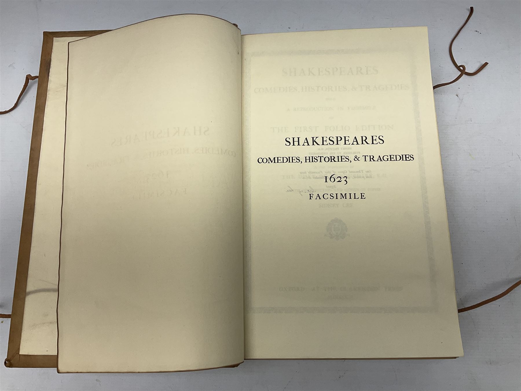 Shakespeare (William), Shakespeares Comedies, Histories, & Tragedies, 364/1000 signed by Sidney Lee, original ful reversed calf and ties, folio, Oxford, Clarendon Press, 1902
