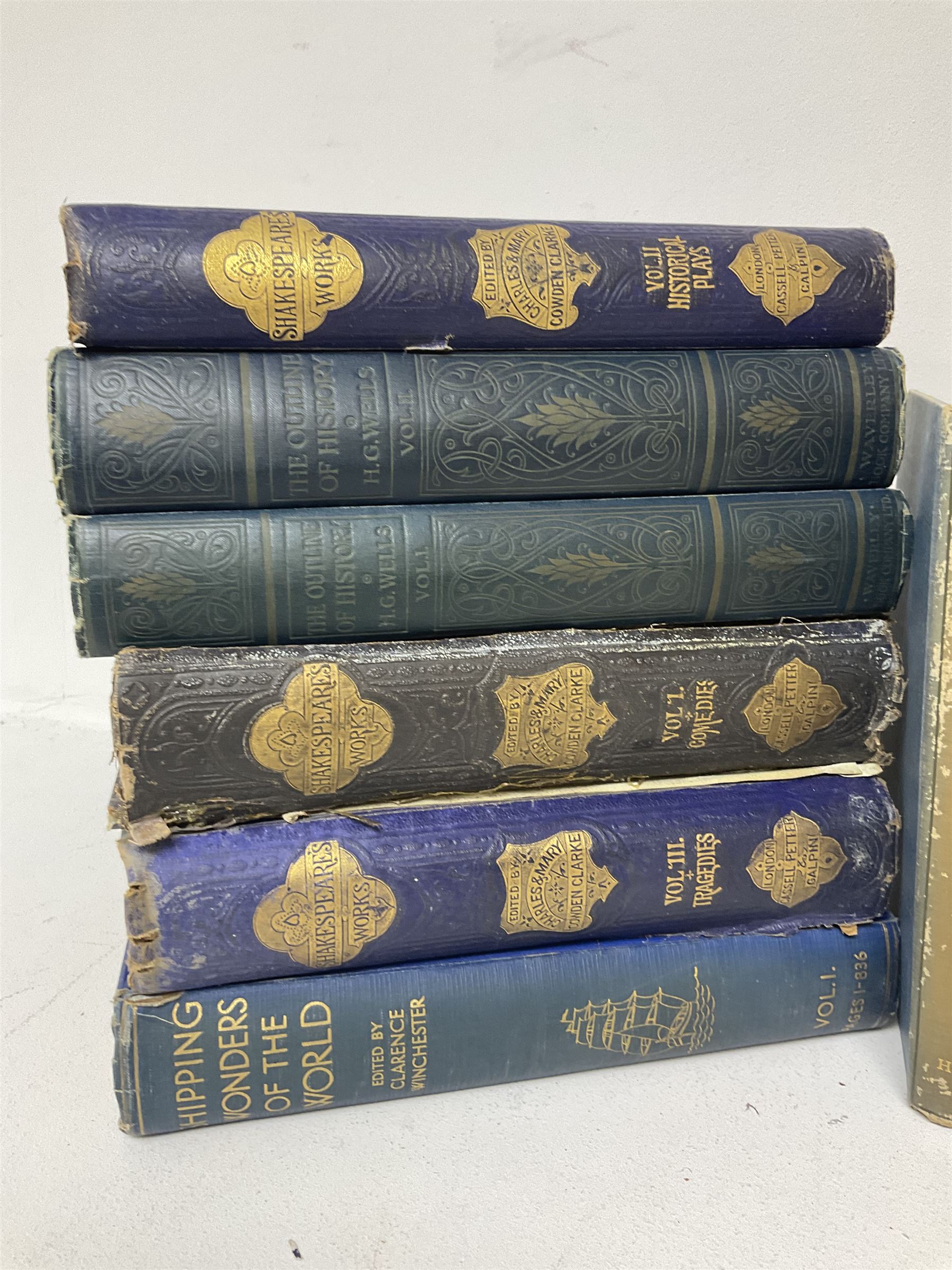 Collection of books including Hinnerd, Shirley; The Amateur's Kitchen Garden, Wright, Walter. P; Handy Perennials and Herbaceous Boards, and Garden Trees and Shrubs, Prescott, William H; The Conquest of Mexico etc 