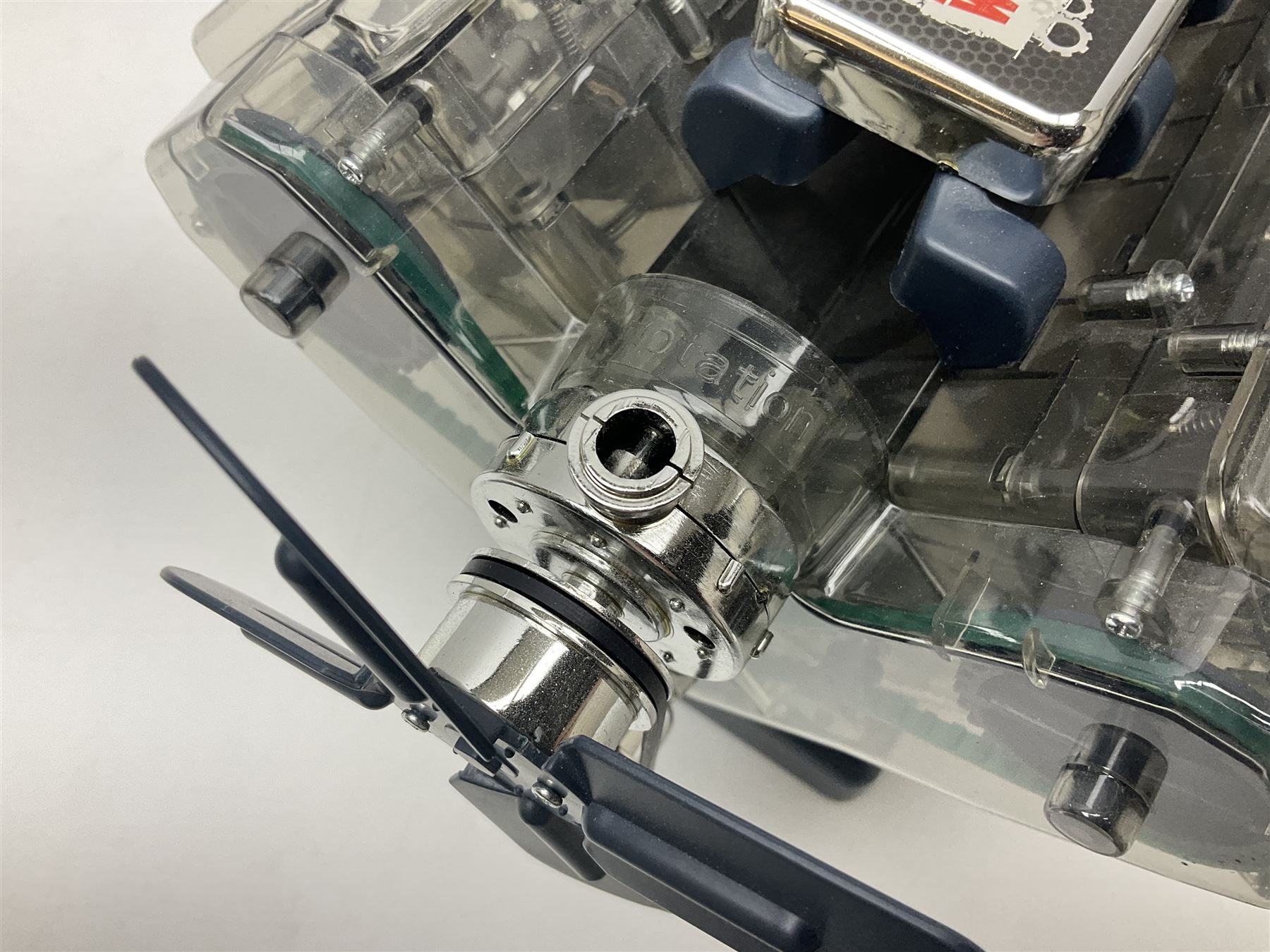 Machine Works battery operated model of a V8 car engine featuring working parts, sound and illuminating spark plugs L29cm