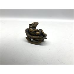 Netsuke in the form of a rat in a sleigh, signature to the base