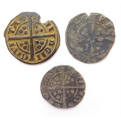  Three hammered British coins, all heavily clipped, weight of each coin 0.99g, 1.00g and 1.33g  