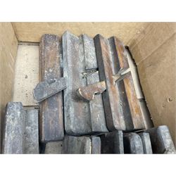 Large quantity of 19th century and later woodworking planes, to include rebate, block and moulding examples, including examples by King & Peach (Hull), E. Preston & Sons etc