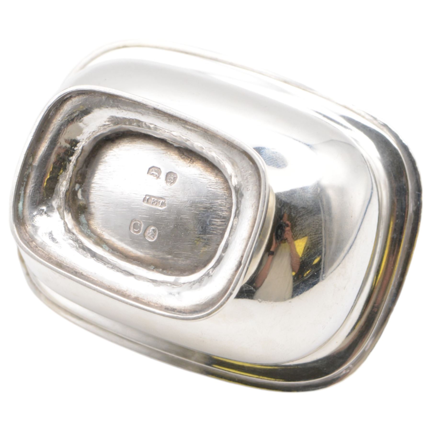 Pair of George III silver open salts, of rectangular form with gadrooned rim and upon a rectangular base, hallmarked J E Terrey & Co, London 1818, with blue glass liners, H4.5cm