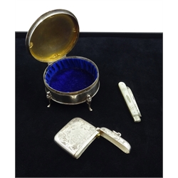 Silver lidded jewellery box by Henry Matthews, Birmingham 1913, silver vesta case by William Hair Haseler, Birmingham 1908 and silver fruit knife with mother of pearl handle by James Fenton, Sheffield 1897 (3)  