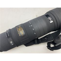 Sigma '300-800mm 1:5.6 APO EX DG Hyper Sonic Motor' lens with Nikon fitting, serial no 1543902, with case 
