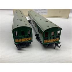 Hornby Dublo - 2-rail two car BR(S) set comprising Class 501 Suburban Motor Coach No.S65326 and trailer coach No.S77511; both in later unassociated plain boxes (2)