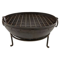 Wrought metal circular fire pit, with grate, on stand
