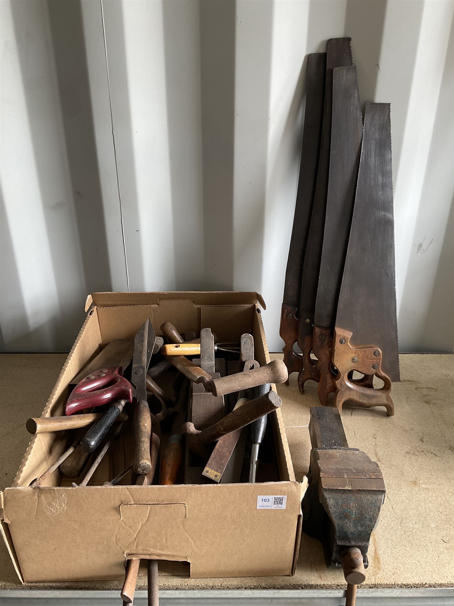Paramo heavy duty vice, planes, hammers, saws and other tools - THIS LOT IS TO BE COLLECTED BY APPOINTMENT FROM DUGGLEBY STORAGE, GREAT HILL, EASTFIELD, SCARBOROUGH, YO11 3TX