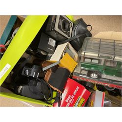 Mamod type engine, various vintage cameras to include Kodak Brownie, Zenith, and Canon, small pocket telescope and various diecast and other vehicles to include Bburago 1987 Ferrari F40 and 1948 Jaguar XK 120 Roadster in boxes