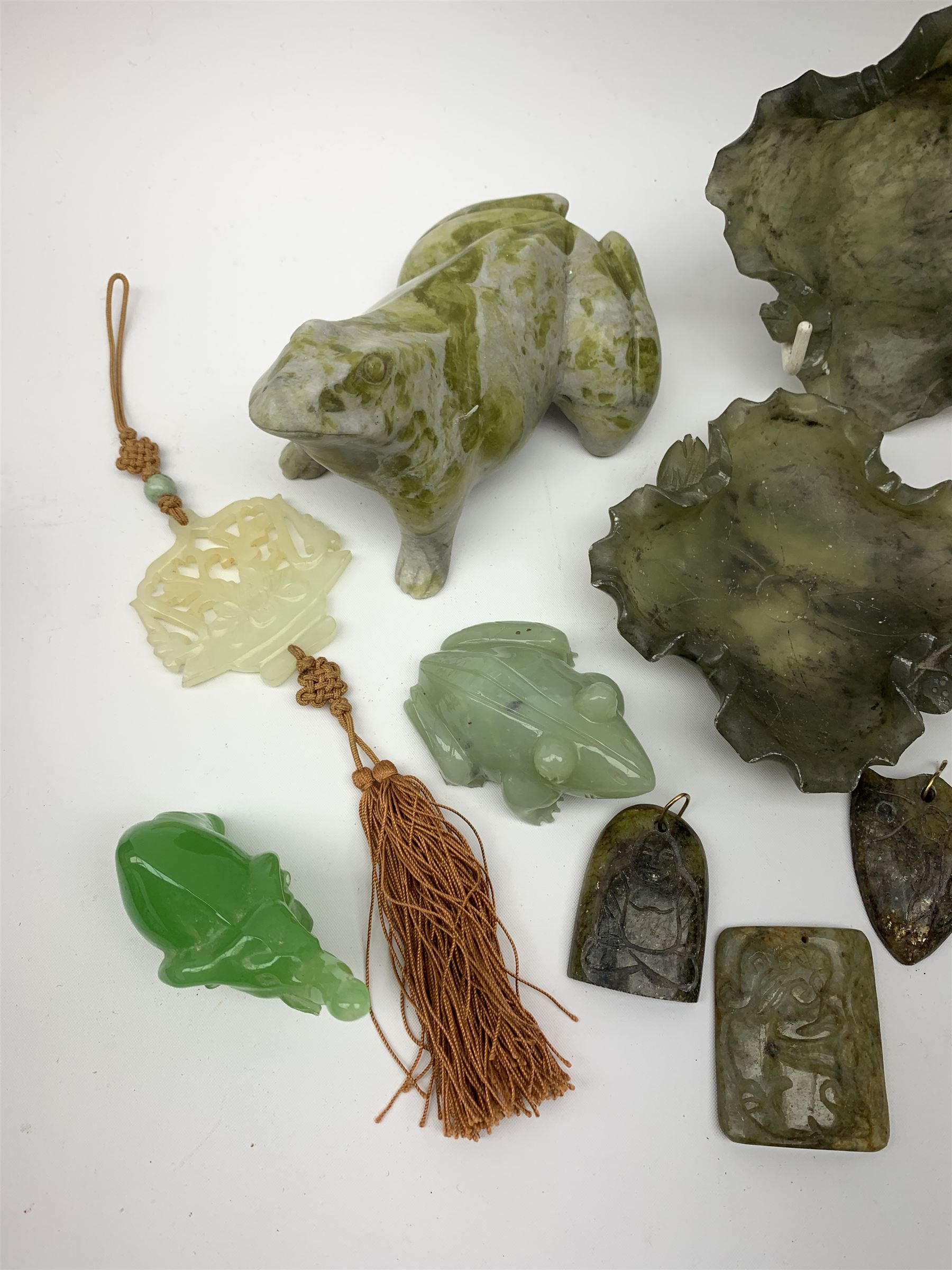 JADEX様 リクエスト品 10点 まとめ商品 A group of jade | Antiques, Collectables, Ceramics & Small Lots