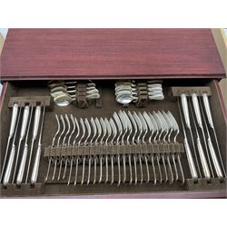 Late 20th century John Turton Arthur Price of England Sheffield silver plated canteen of cutlery, for twelve plate settings, within mahogany case with drop handles, H30cm L63cm D38.5cm