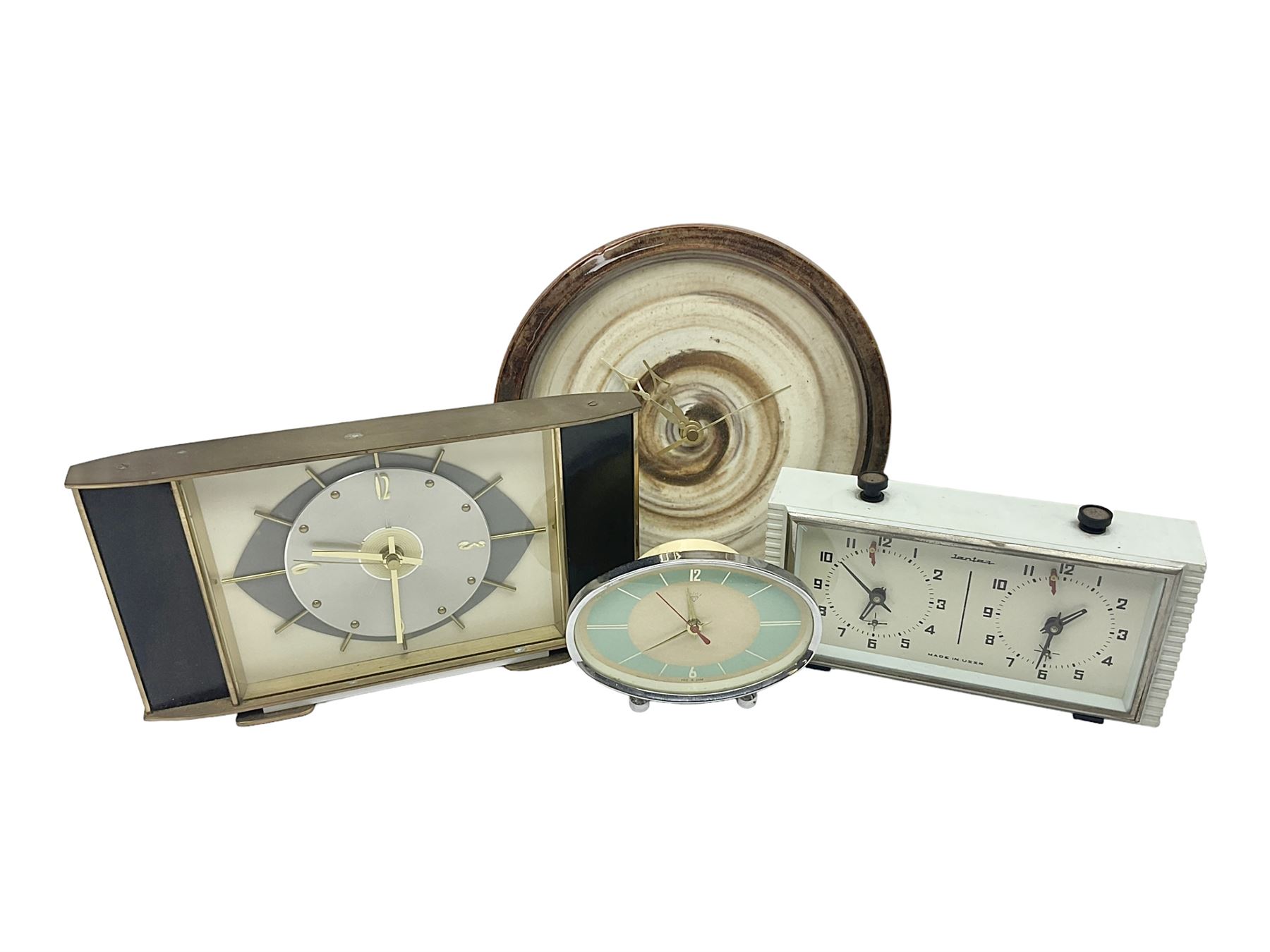 Metamec mantle clock together with Jantar chess clock and to other clocks 