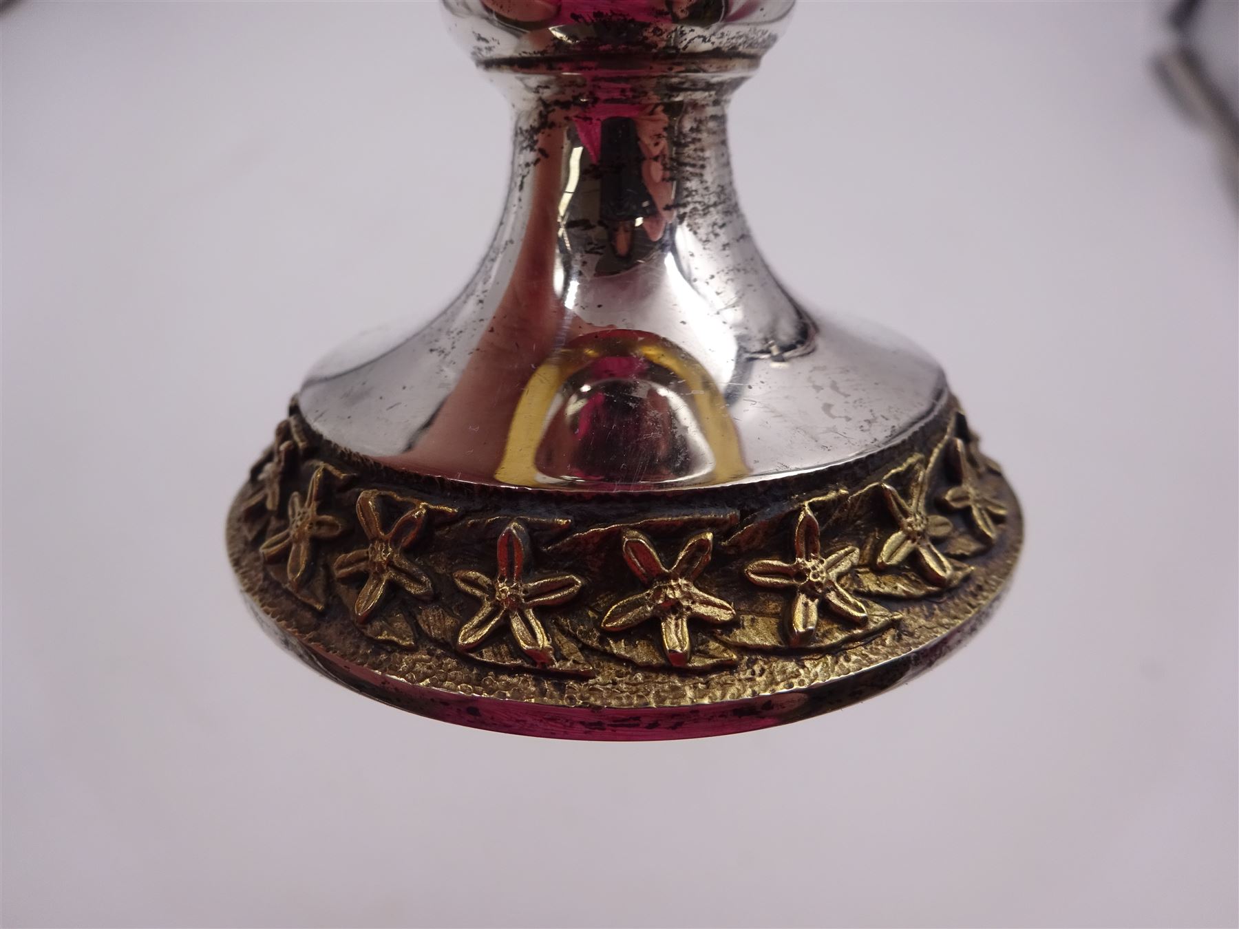 Modern limited edition silver Westminster Abbey Royal Wedding goblet, commemorating the marriage of HRH Prince Andrew and Miss Sarah Ferguson on the 23rd of July 1986, designed by Hector Miller for Aurum, the tapering cylindrical bowl with gilt interior and parcel gilt pierced band to base depicting the Royal Arms, upon knopped stem and circular stepped foot with floral parcel gilt rim, no. 483/750,  hallmarked Hector Miller, London 1986, H17cm