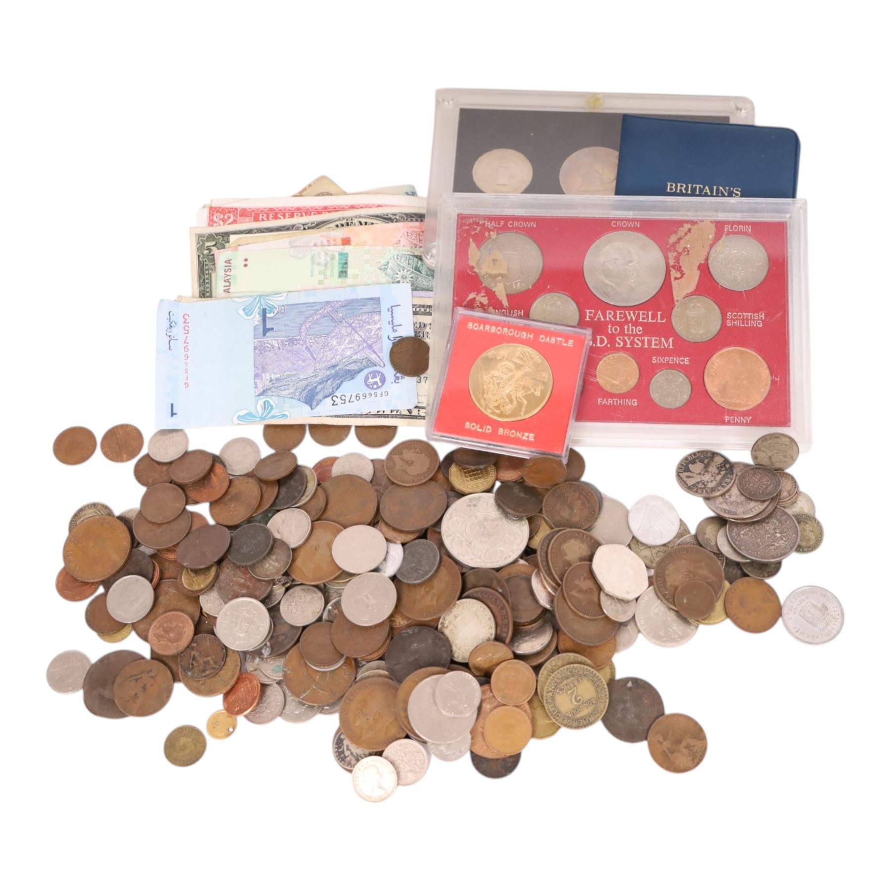 Great British and World coins, including approximately 63 grams of Great British pre-1920 silver coins, 45 grams of world silver coins, etc