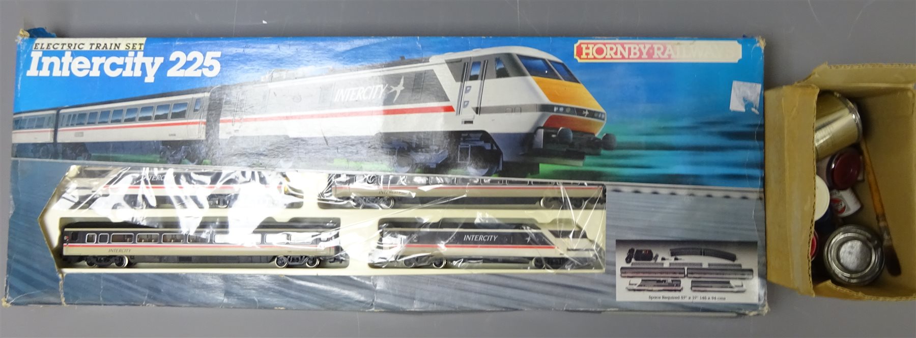 Hornby 'OO' gauge Intercity 225 part set in box, quantity of track, model making and layout