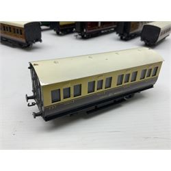 Exley '00' gauge - fourteen various coaches comprising four LMS maroon (3322 3rd, 2202 3rd, 6665 3rd and 388 Sleeping Car 3rd), LNER green/cream Buffet Car 21419, LNER teak 8639 1st, Southern green 6688 3rd, GWR brown/cream 3322 3rd, LNER 206 3rd, LNER 319 1st/3rd, SR green 351 3rd, SR green 188 Parcel Van, GWR 331 3rd and GWR 362 3rd; all unboxed (14)
