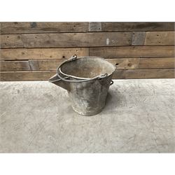 Vintage galvanised dolly tub with galvanised tub and two buckets