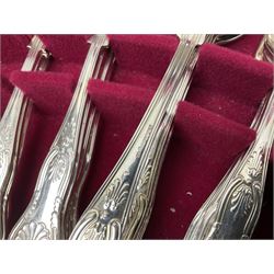 Flexfit canteen of cutlery in Kings pattern, with additional matching flatware  