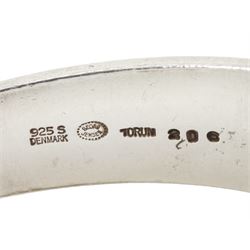 Georg Jensen silver Mobius bangle, No. 206, designed by Vivianna Torun Bulow-Hube, boxed