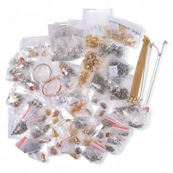 Quantity of costume jewellery, including stud earrings, pendant necklaces, charm bracelets...