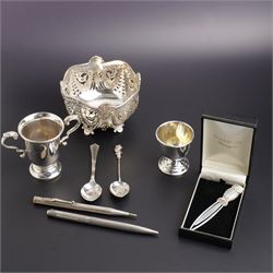 Victorian silver circular bowl with pierced and engraved decoration D10cm Chester 1896, sm...