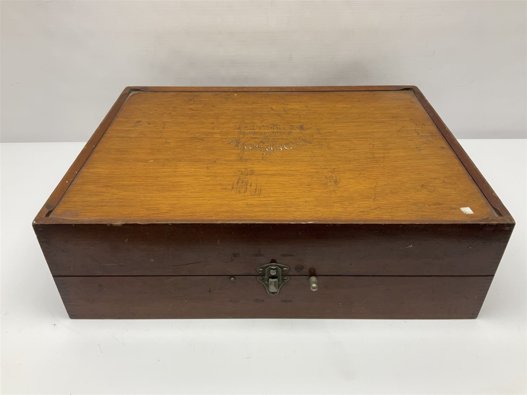 Underwood standard duplicator, in original wooden box, with gilt lettering to cover